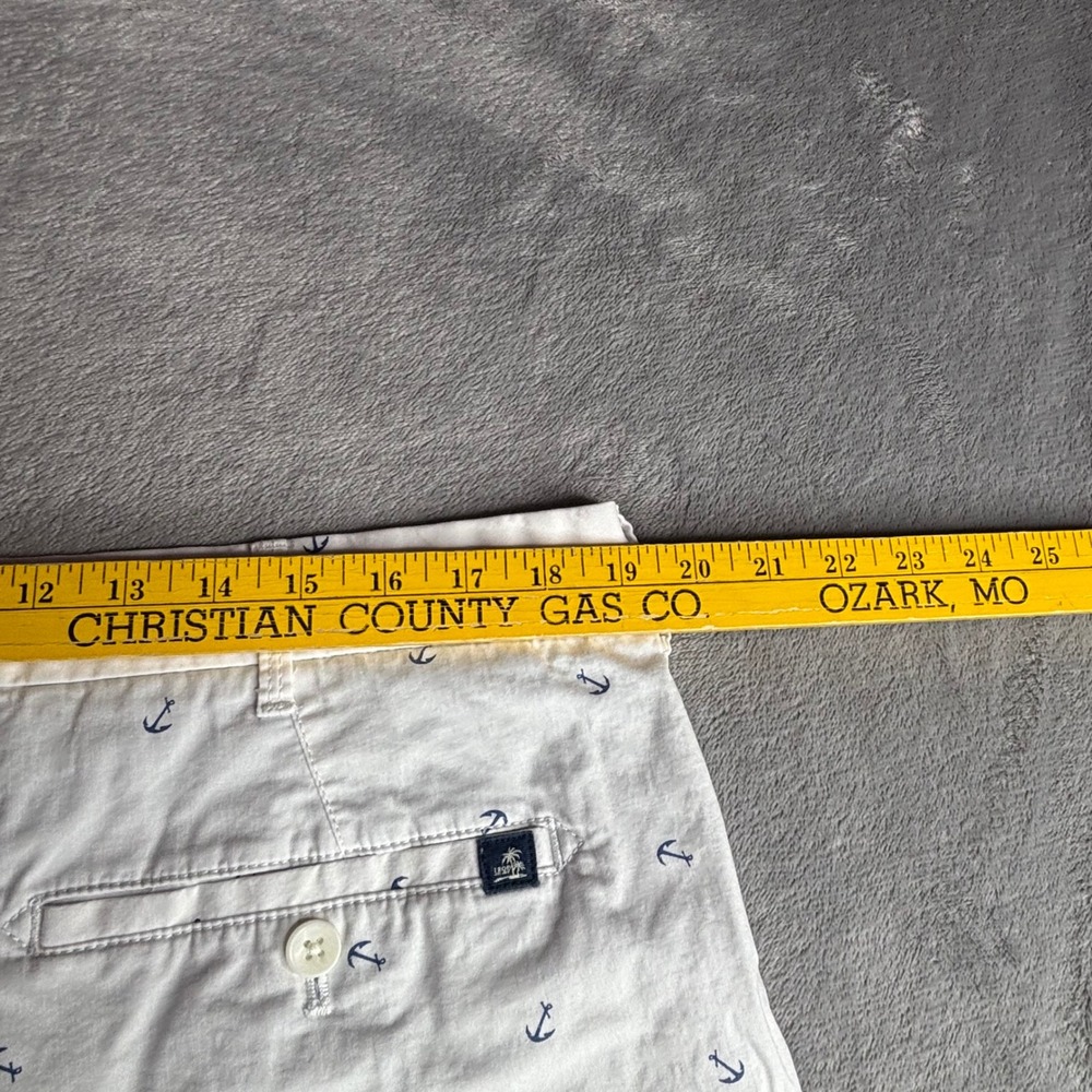 IZOD Advantage Performance Shorts Mens 38 White Navy Anchor Print Nautical - Picture 7 of 9
